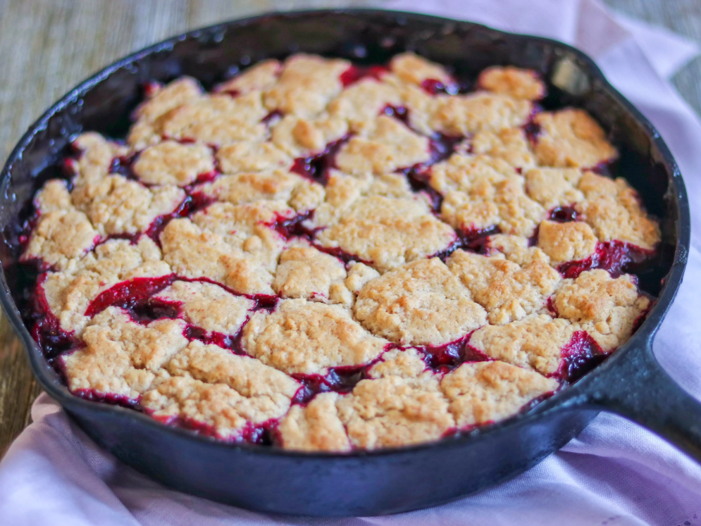 Blackberry cobbler